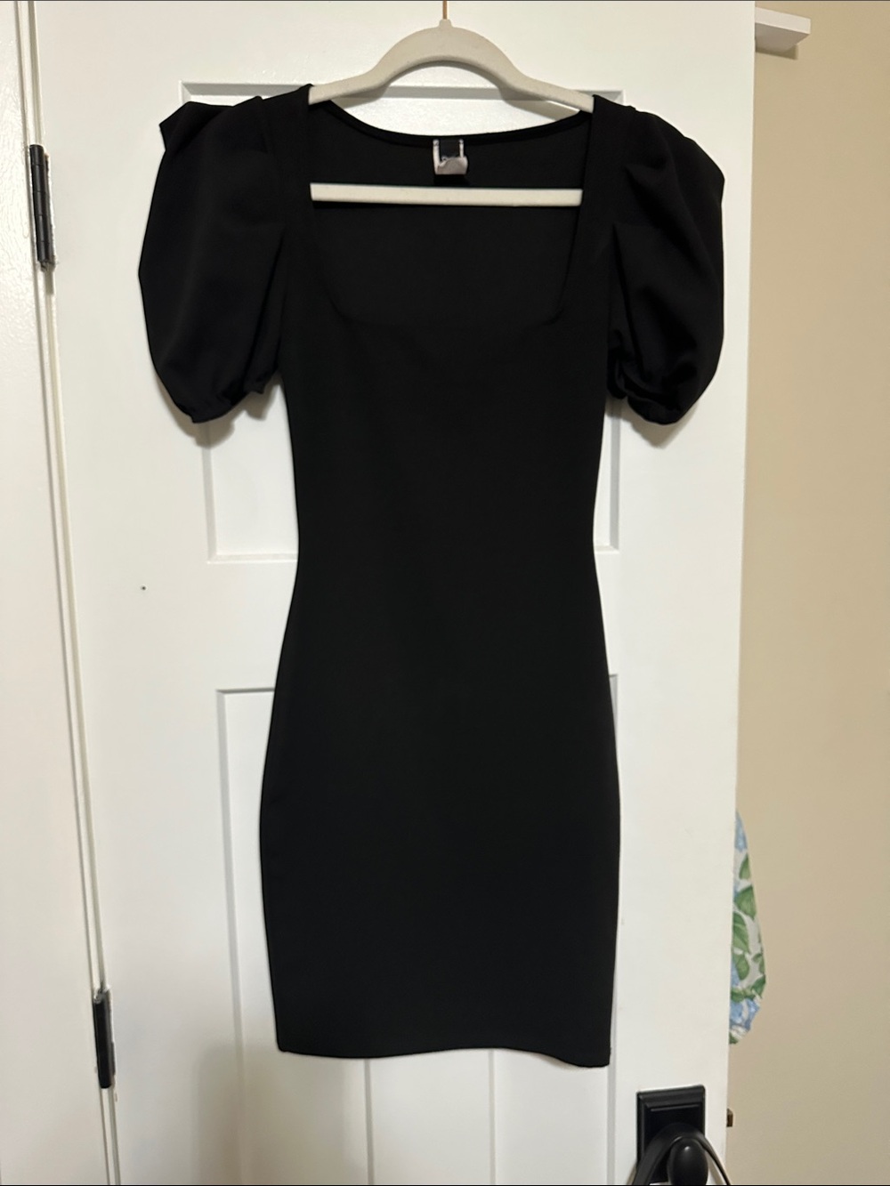 Black mini dress puff sleeve